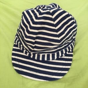 Woman’s stripes cap